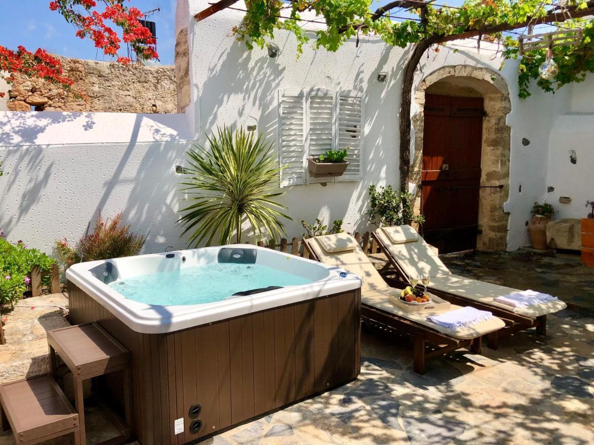 Avli Traditional Home With Private Jacuzzi Hersónissos Extérieur photo